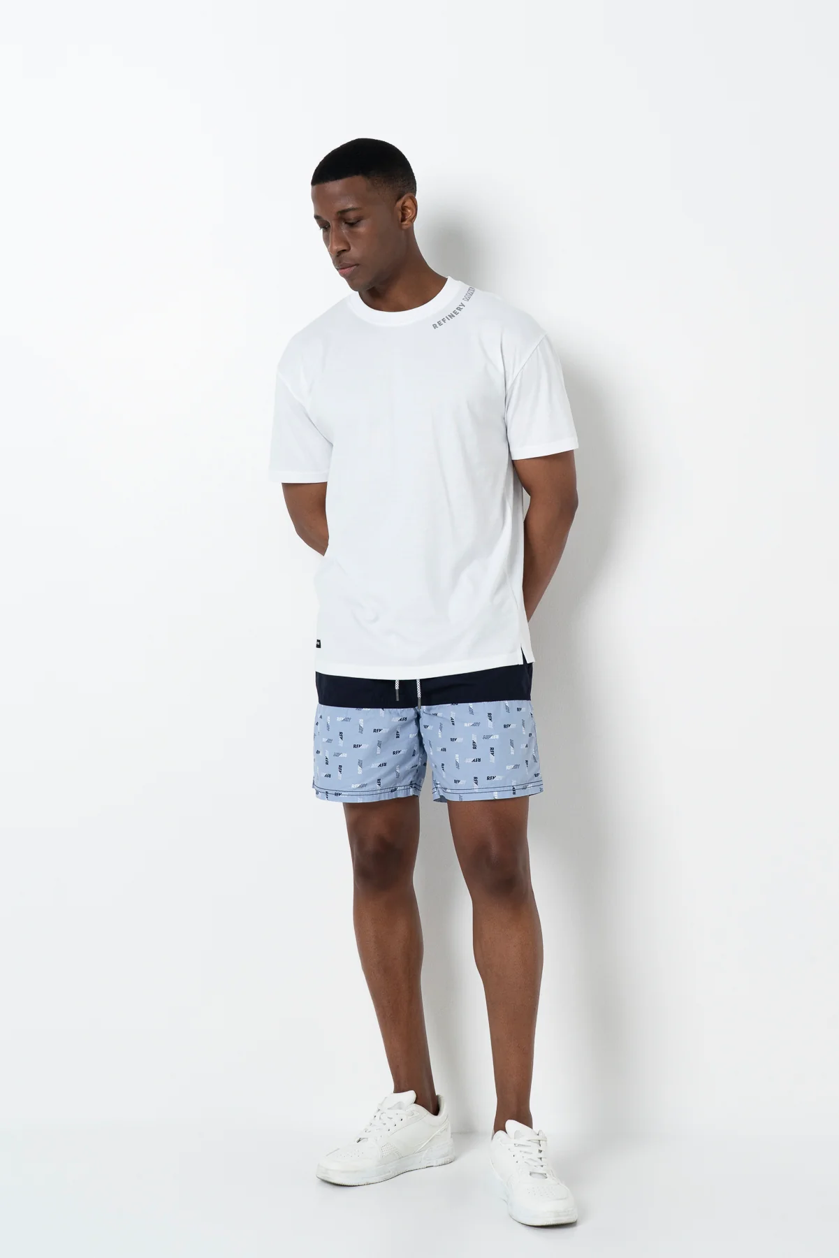 Oversized Slit Hem T-Shirt - Image 3