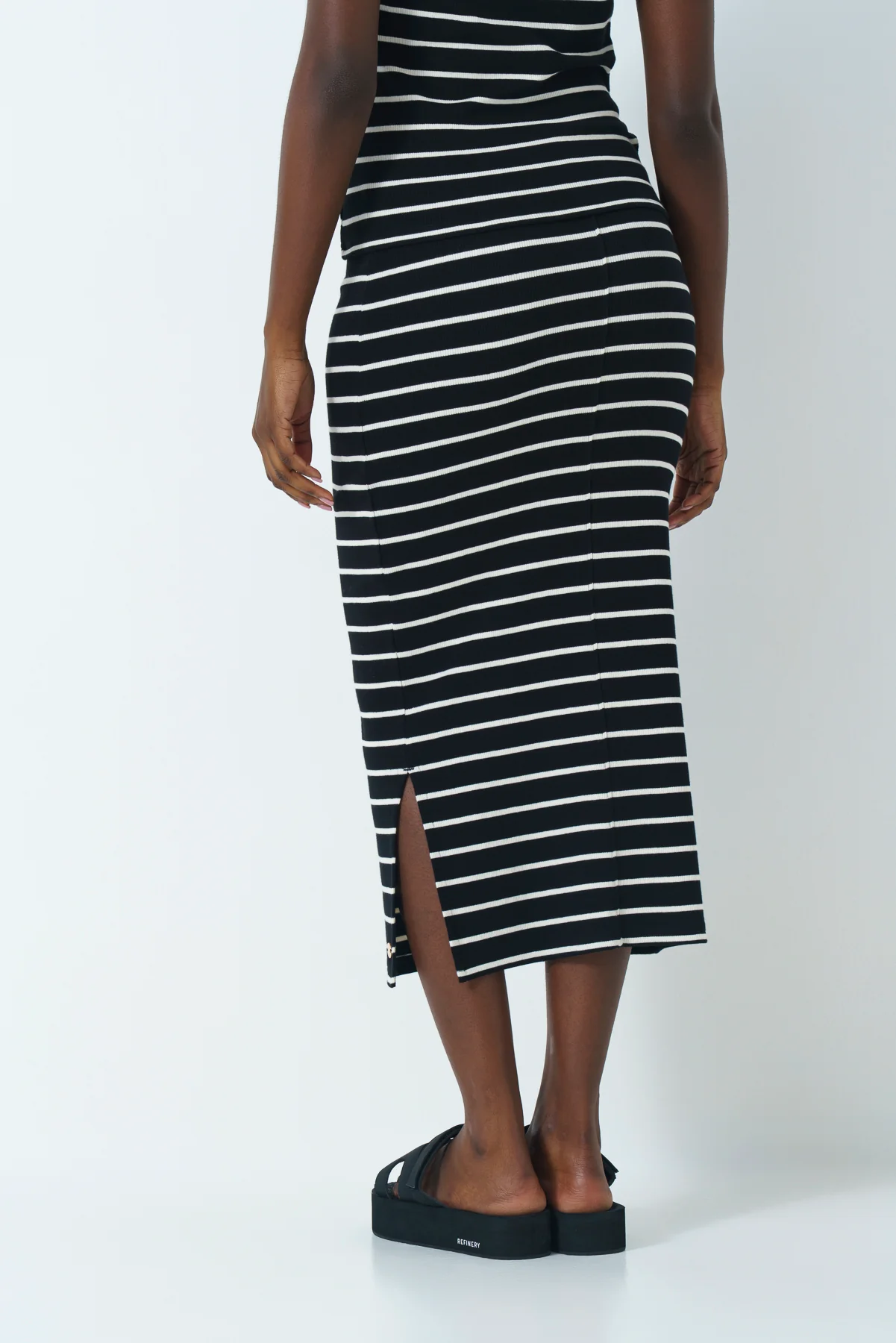 Ribbed Bodycon Skirt - Image 4